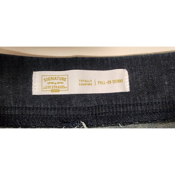 Signature Levi Strauss Totally Shaping Skinny Blue Denim Jeans Size 8/29W - Picture 12 of 14